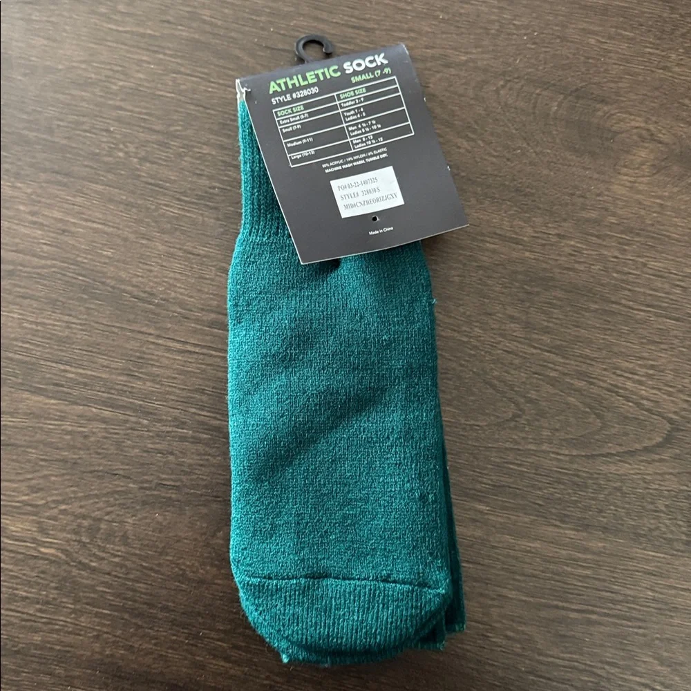 High Five Athletic Socks Green Soccer Knee-Length Tube Socks Size Small 7-9 NEW